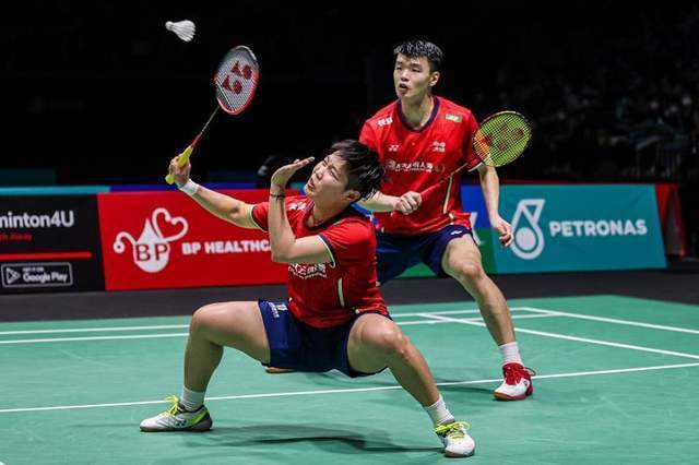 开云体育在线-丹麦队绝杀马来西亚队，黄鸭组合状态火热